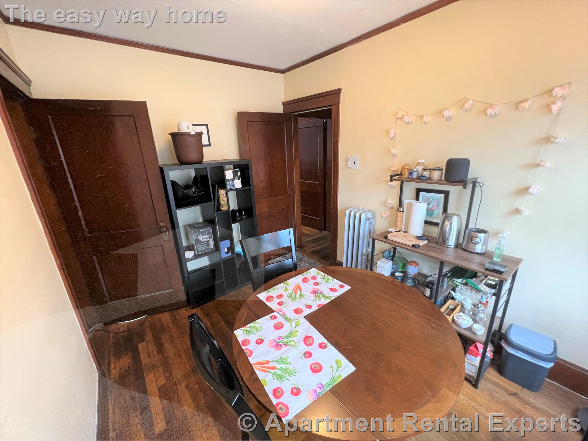 16-18 Silvey Pl, Porter Square