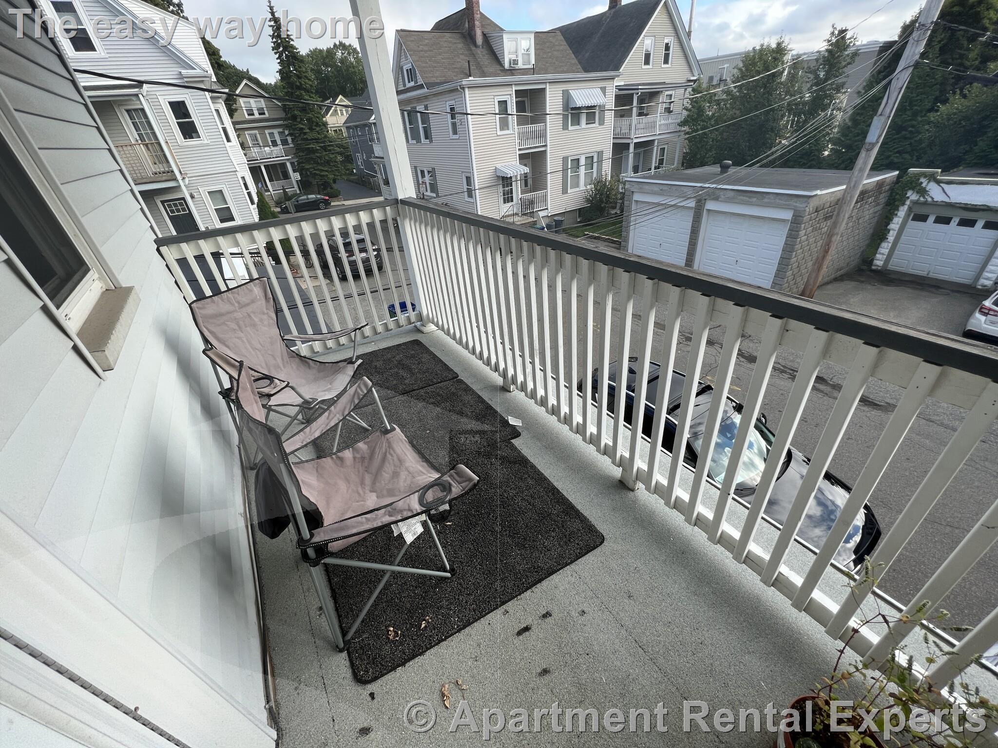 16-18 Silvey Pl, Porter Square