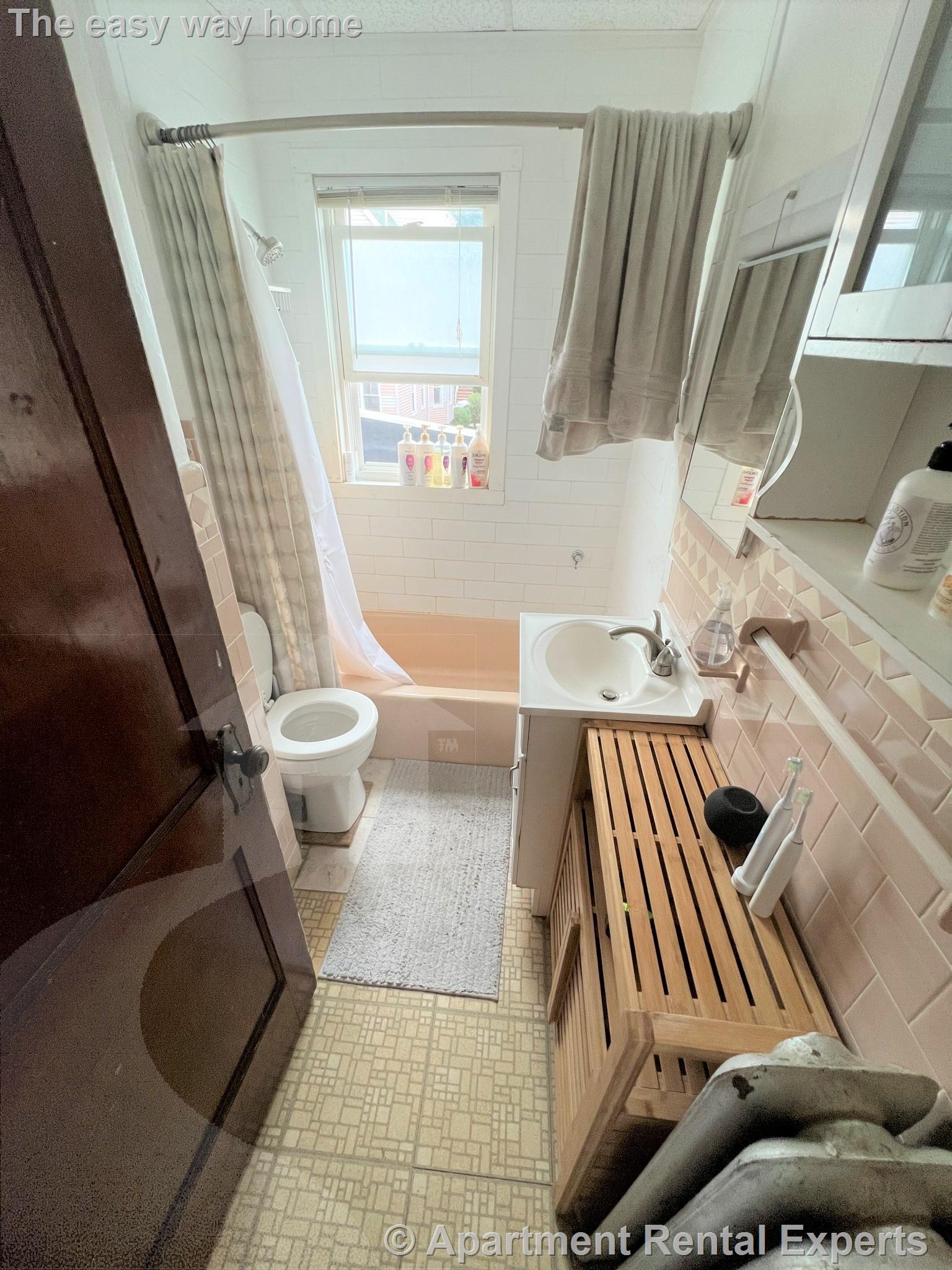 16-18 Silvey Pl, Porter Square