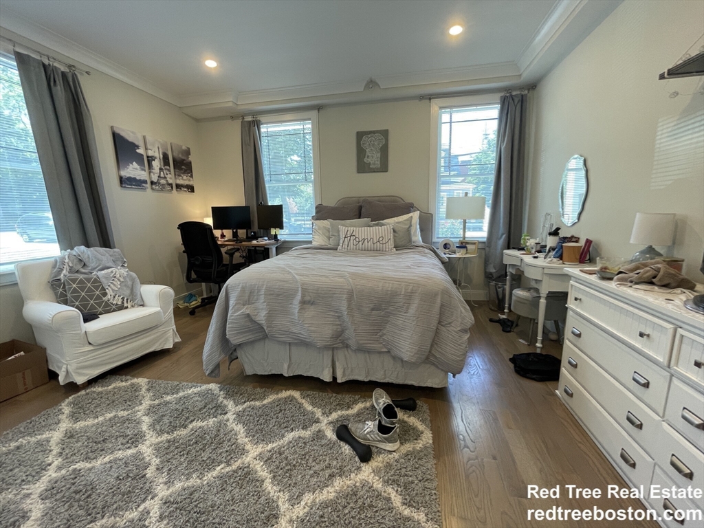 9 Mansfield St, Allston