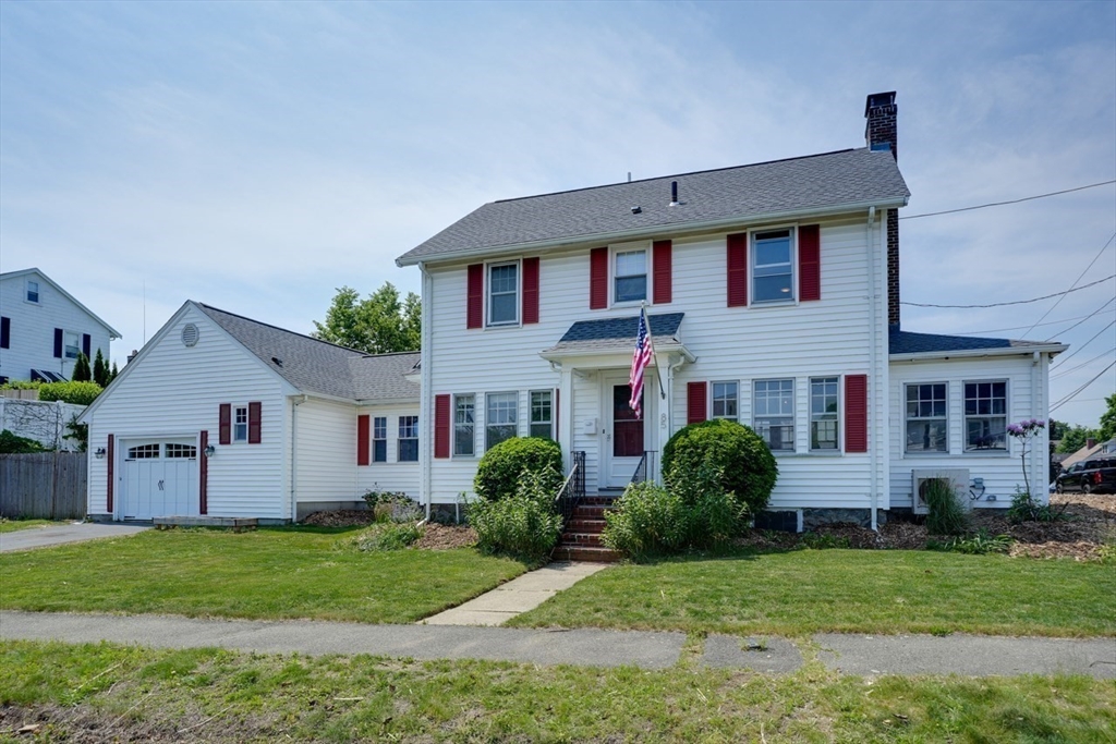 85 Roosevelt Rd, Medford