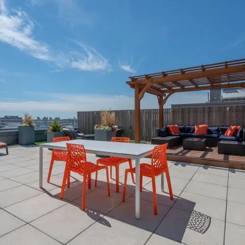 99 Kneeland St, Chinatown