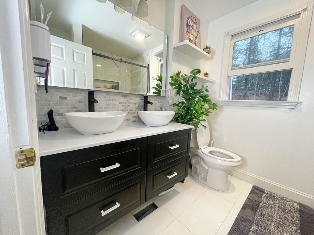 465 Nashua Rd, Groton