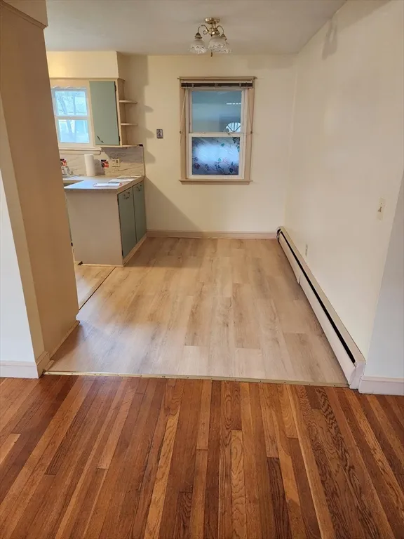 91 Whitcomb Dr, Lancaster