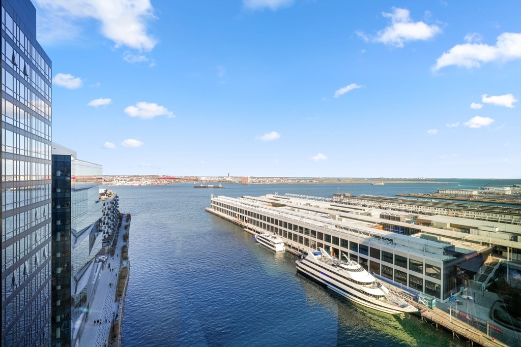 150 Seaport Blvd, Seaport District