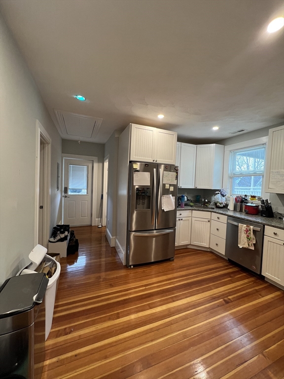 4 bed, 2 bath apartment for rent at 307 Highland Ave Unit 3A, Powder House Square — photo 6 of 28