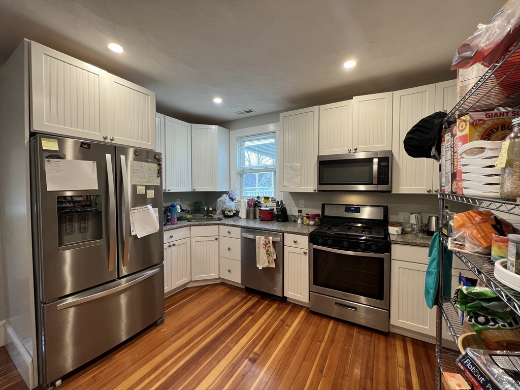 4 bed, 2 bath apartment for rent at 307 Highland Ave Unit 3A, Powder House Square — photo 7 of 28