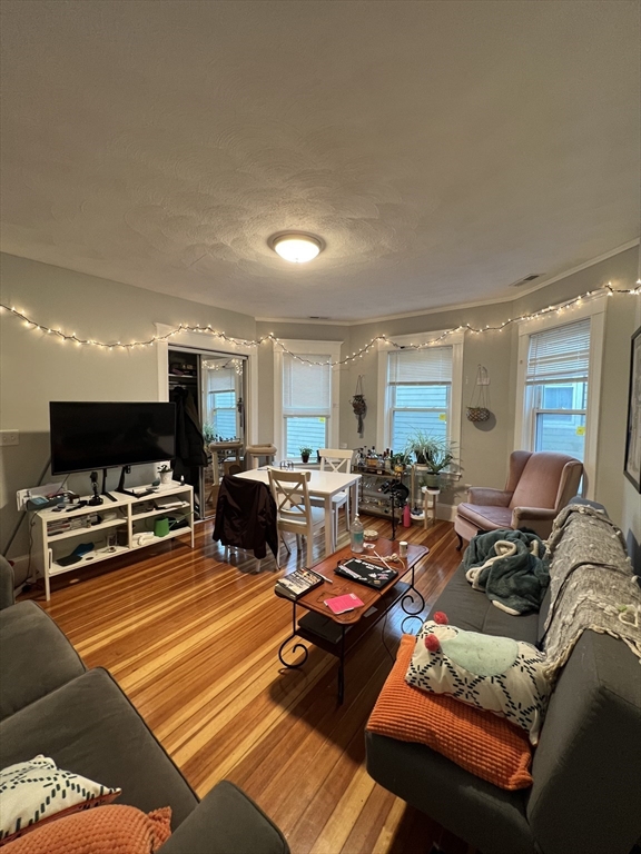 4 bed, 2 bath apartment for rent at 307 Highland Ave Unit 3A, Powder House Square — photo 14 of 28