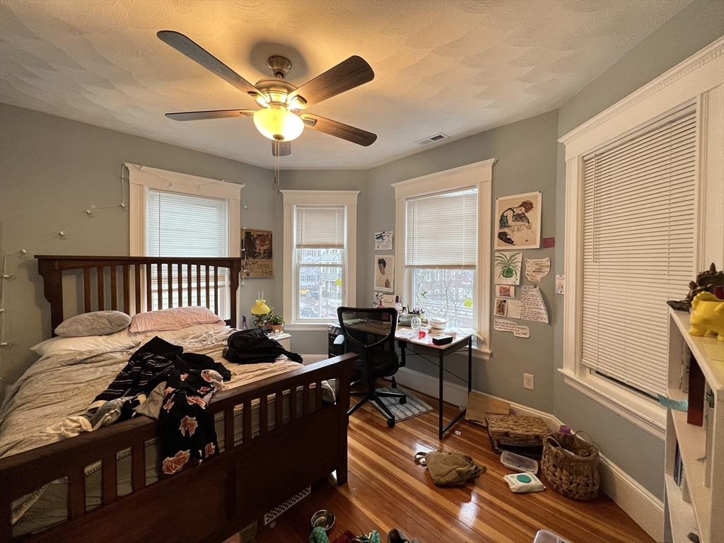 4 bed, 2 bath apartment for rent at 307 Highland Ave Unit 3A, Powder House Square — photo 20 of 28