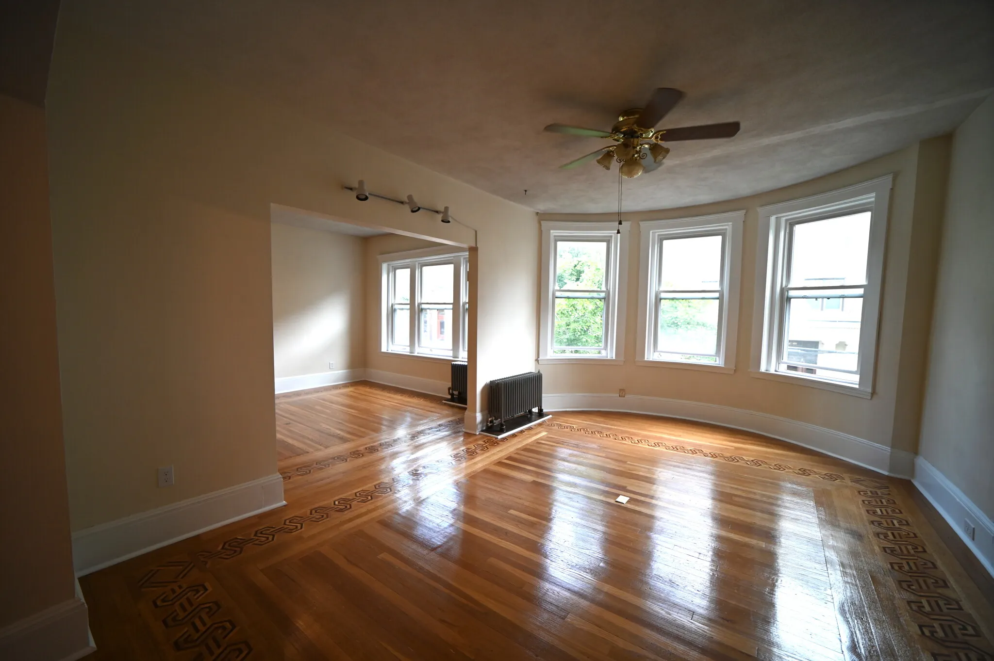 196 Saint Paul St, Coolidge Corner