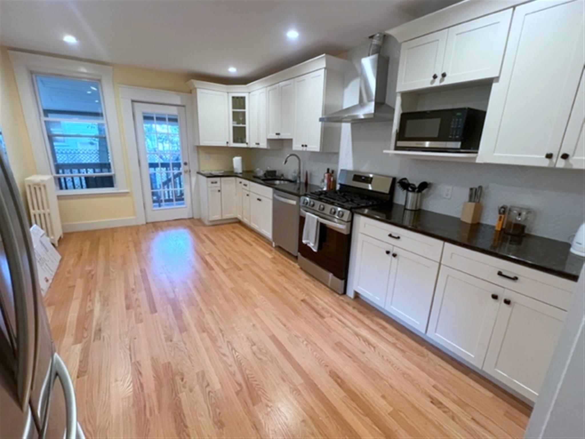 3 bed, 2 bath apartment for rent at 26 Houghton St Unit 1, Inman Square