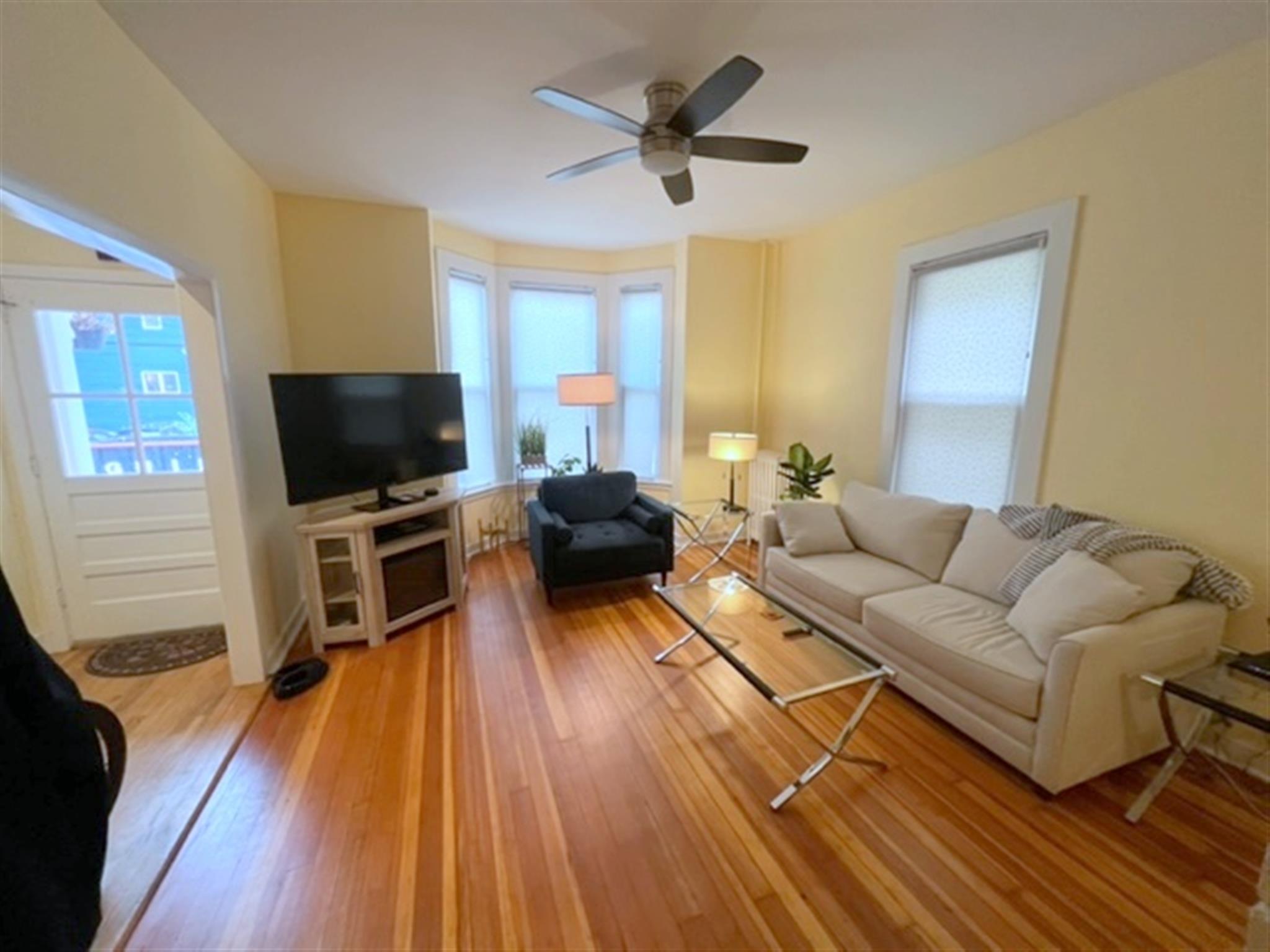 3 bed, 2 bath apartment for rent at 26 Houghton St Unit 1, Inman Square — photo 4 of 20