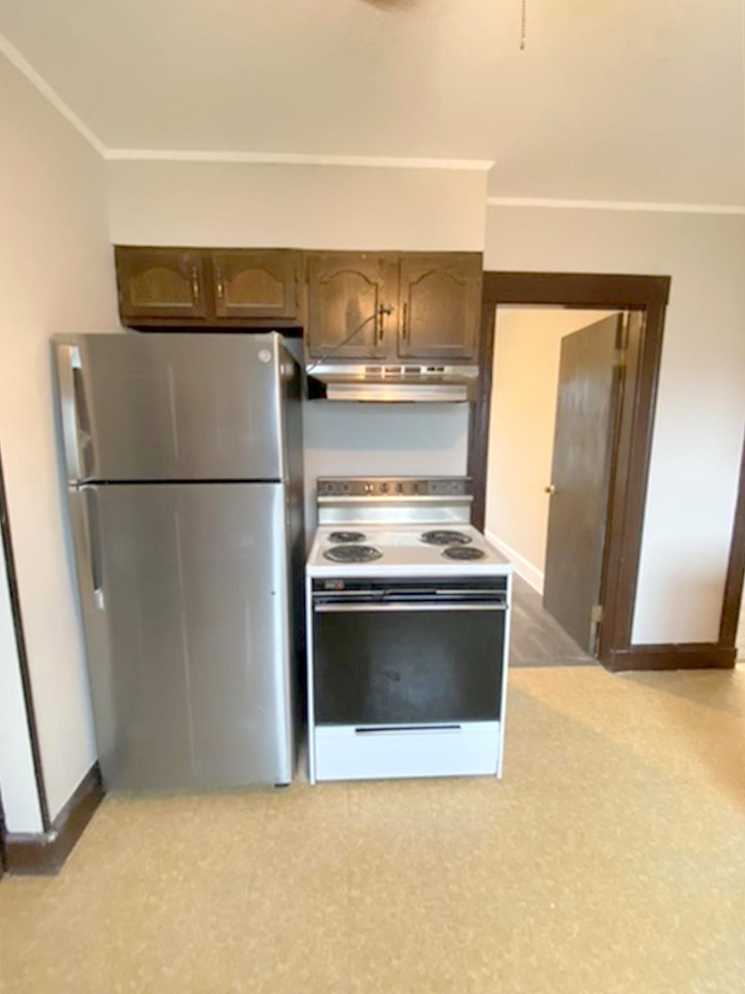 2.5 bed, 1 bath apartment for rent at 11 Goldsmith Ave Unit 11, Medford — photo 2 of 12