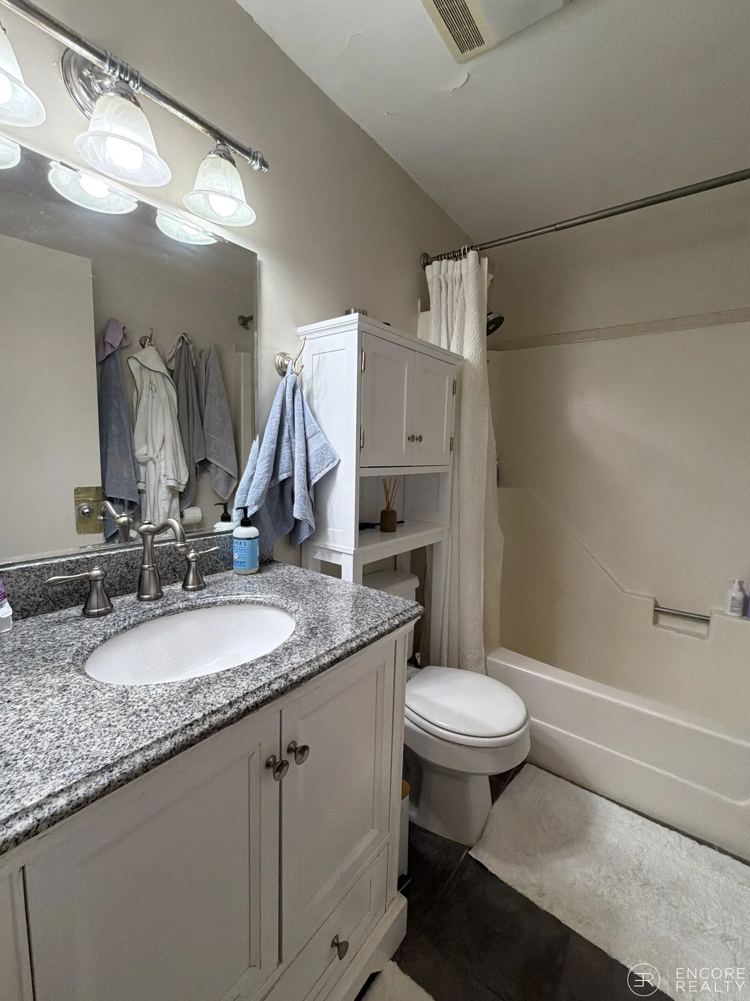 79 Gainsborough St, Fenway