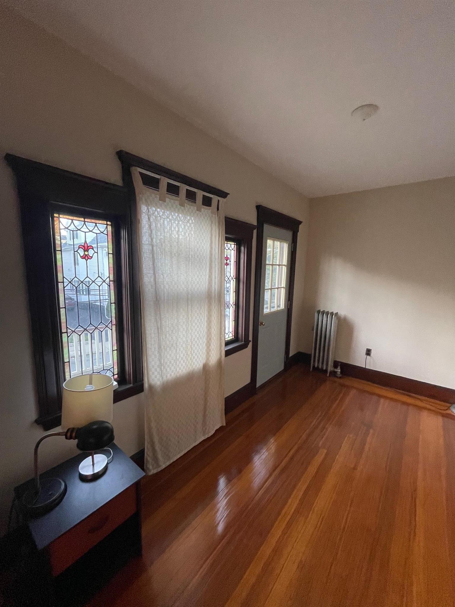 4 bed, 1 bath apartment for rent at 19 Lovell St Unit 2A, Teele Square — photo 2 of 18