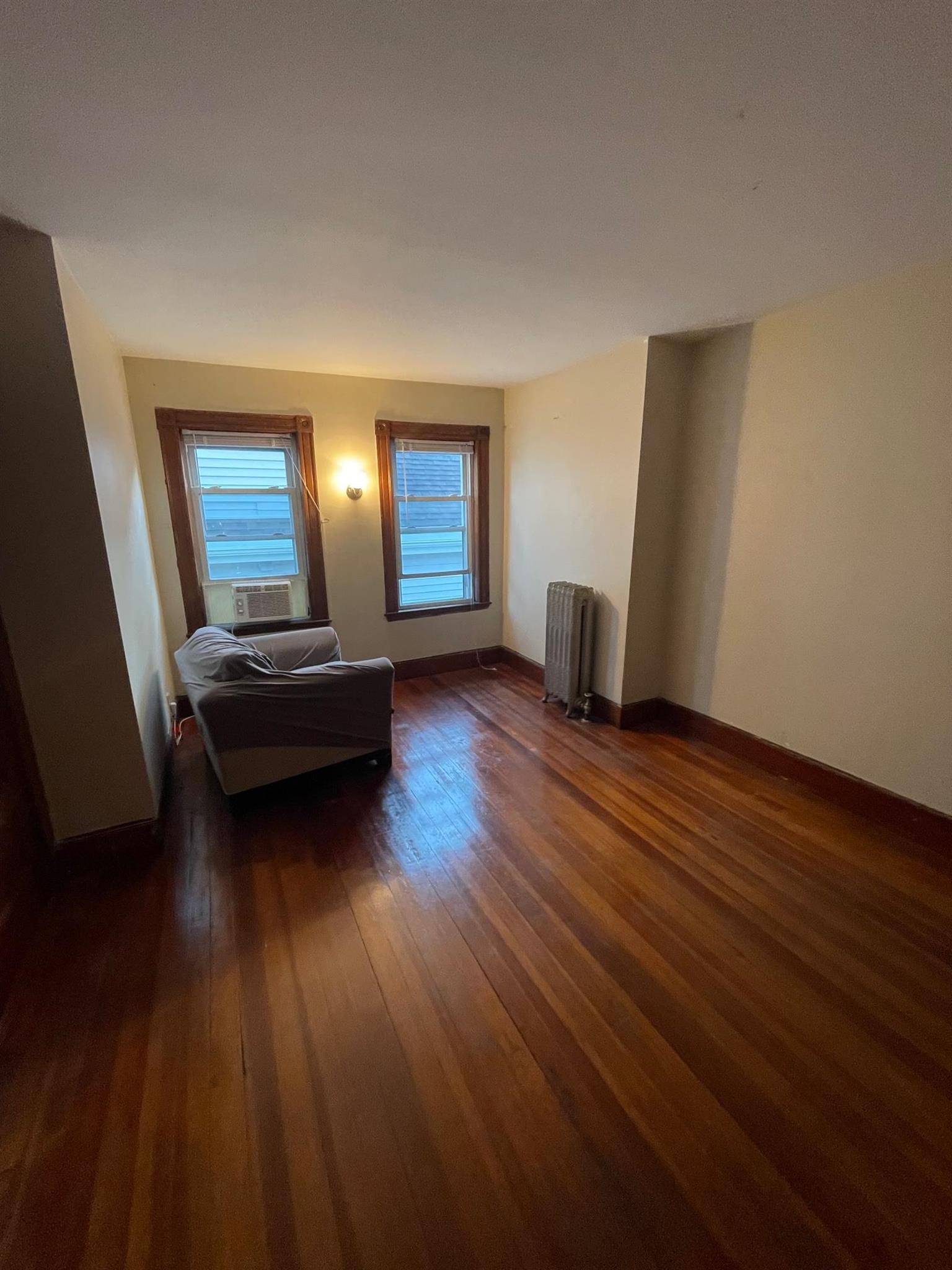 4 bed, 1 bath apartment for rent at 19 Lovell St Unit 2A, Teele Square — photo 11 of 18