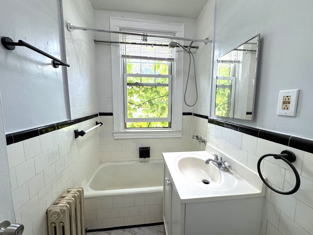 52 Strathmore Rd, Brighton