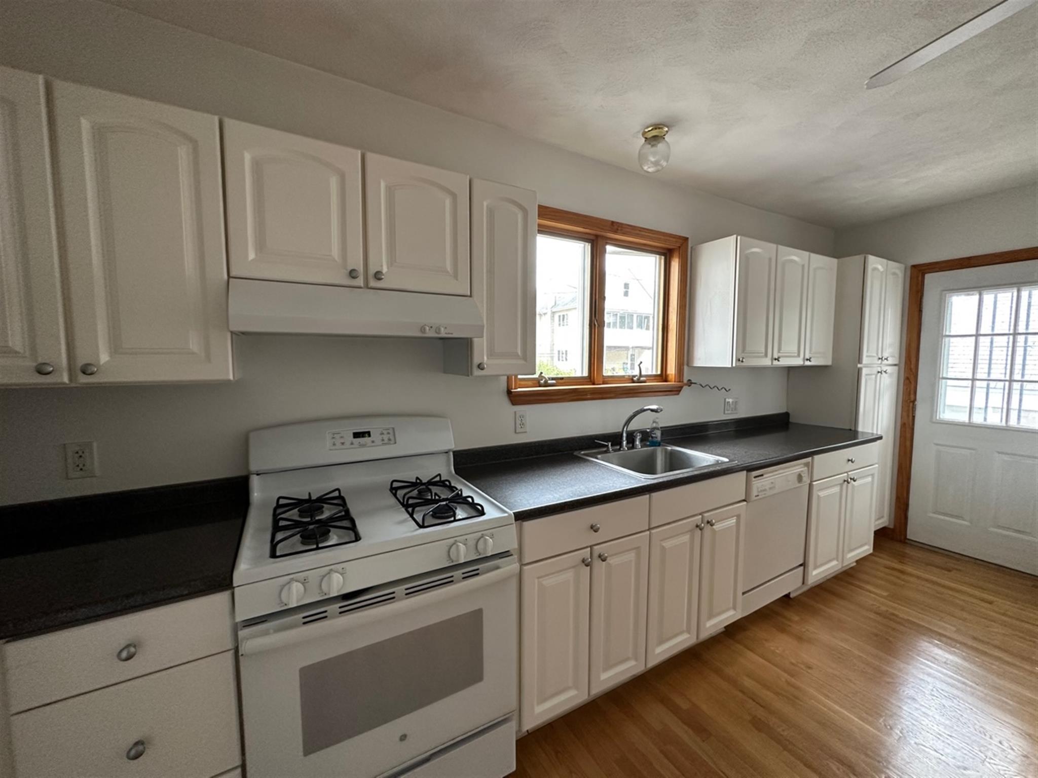 2 bed, 1 bath apartment for rent at 306 Fellsway Unit 1, Medford