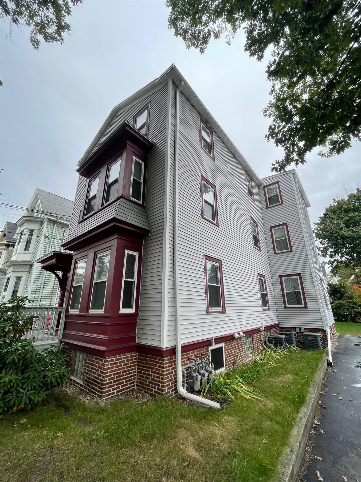 2 bed, 1 bath apartment for rent at 11 Prescott St Unit 1, Union Square — photo 12 of 18