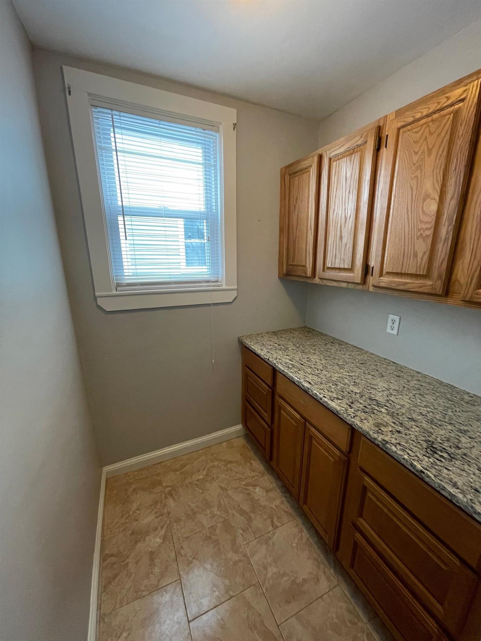 2 bed, 1 bath apartment for rent at 11 Prescott St Unit 1, Union Square — photo 3 of 18