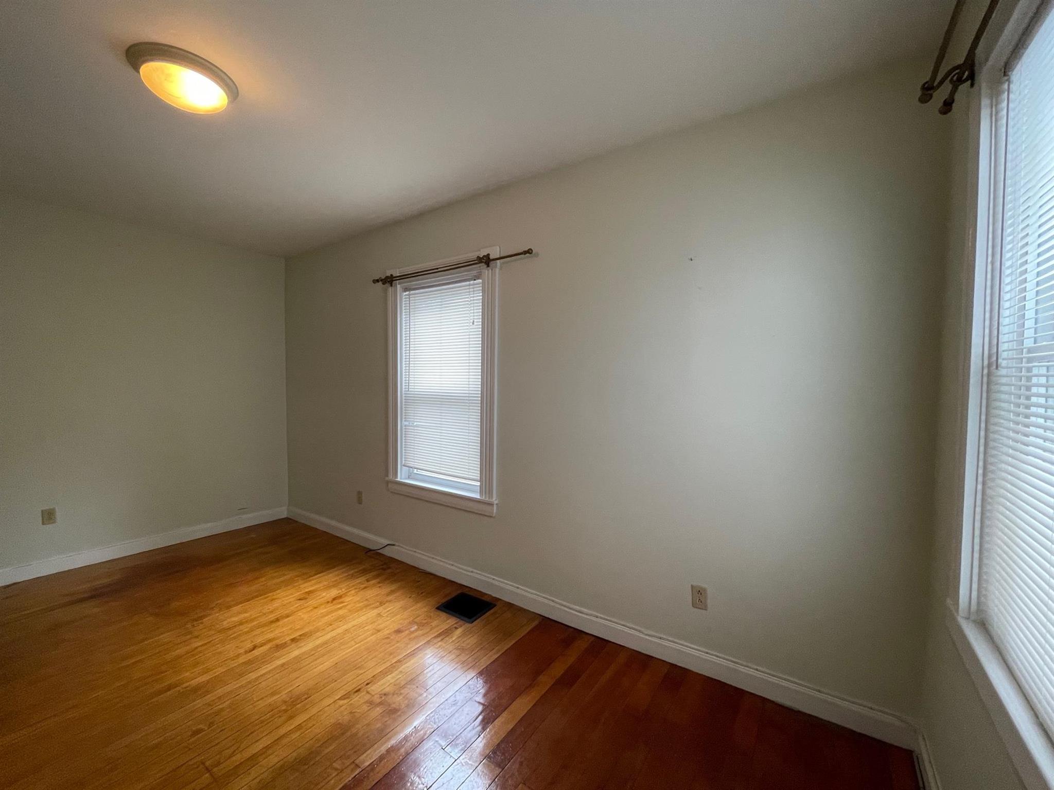 2 bed, 1 bath apartment for rent at 11 Prescott St Unit 1, Union Square — photo 8 of 18