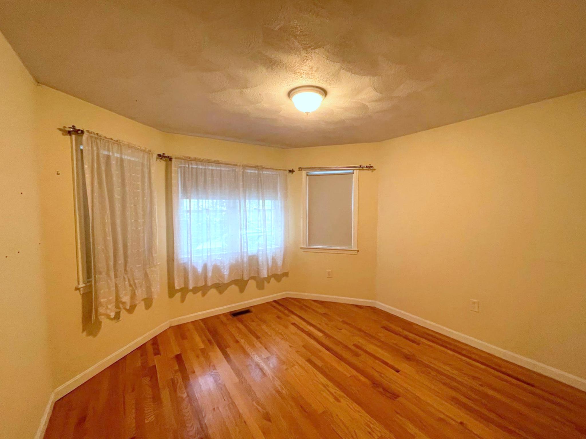 2.5 bed, 1 bath apartment for rent at 5 Capen St Unit 1, Medford — photo 8 of 15