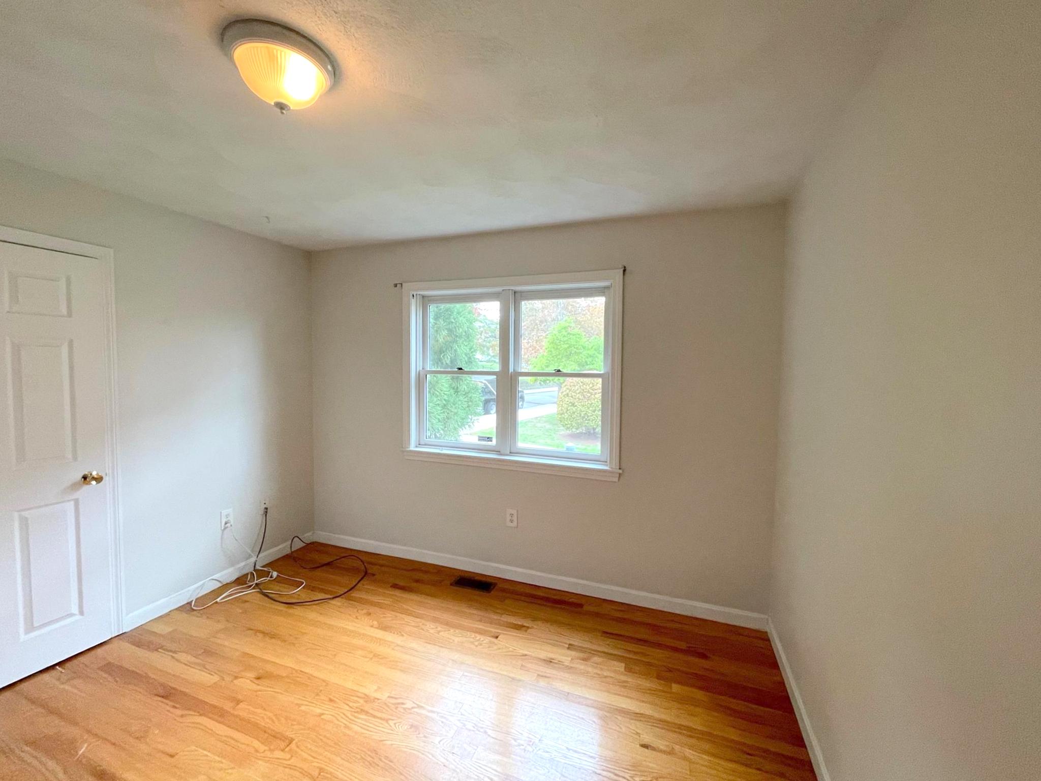 2.5 bed, 1 bath apartment for rent at 5 Capen St Unit 1, Medford — photo 13 of 15