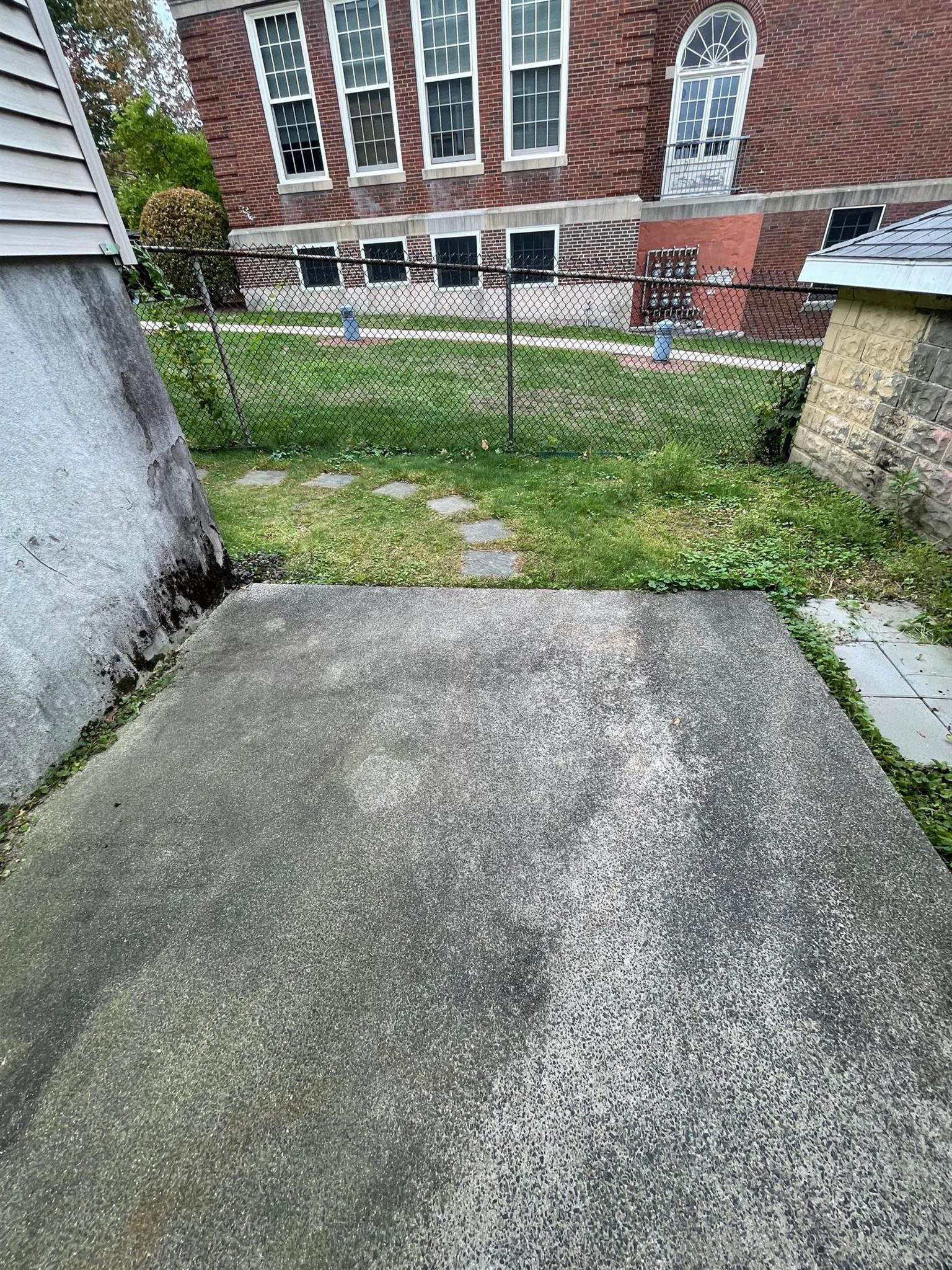 2.5 bed, 1 bath apartment for rent at 5 Capen St Unit 1, Medford — photo 14 of 15