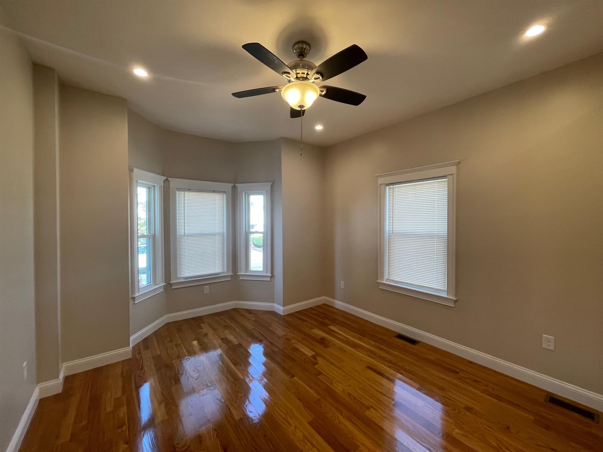 3 bed, 2 bath apartment for rent at 52 Albion St Unit 1, Medford — photo 20 of 21