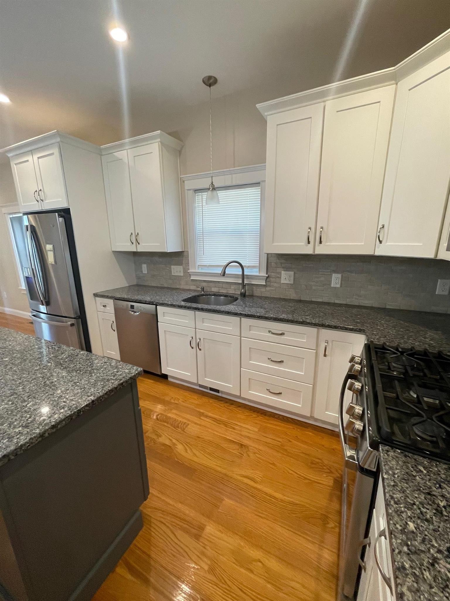 3 bed, 2 bath apartment for rent at 52 Albion St Unit 1, Medford — photo 4 of 21