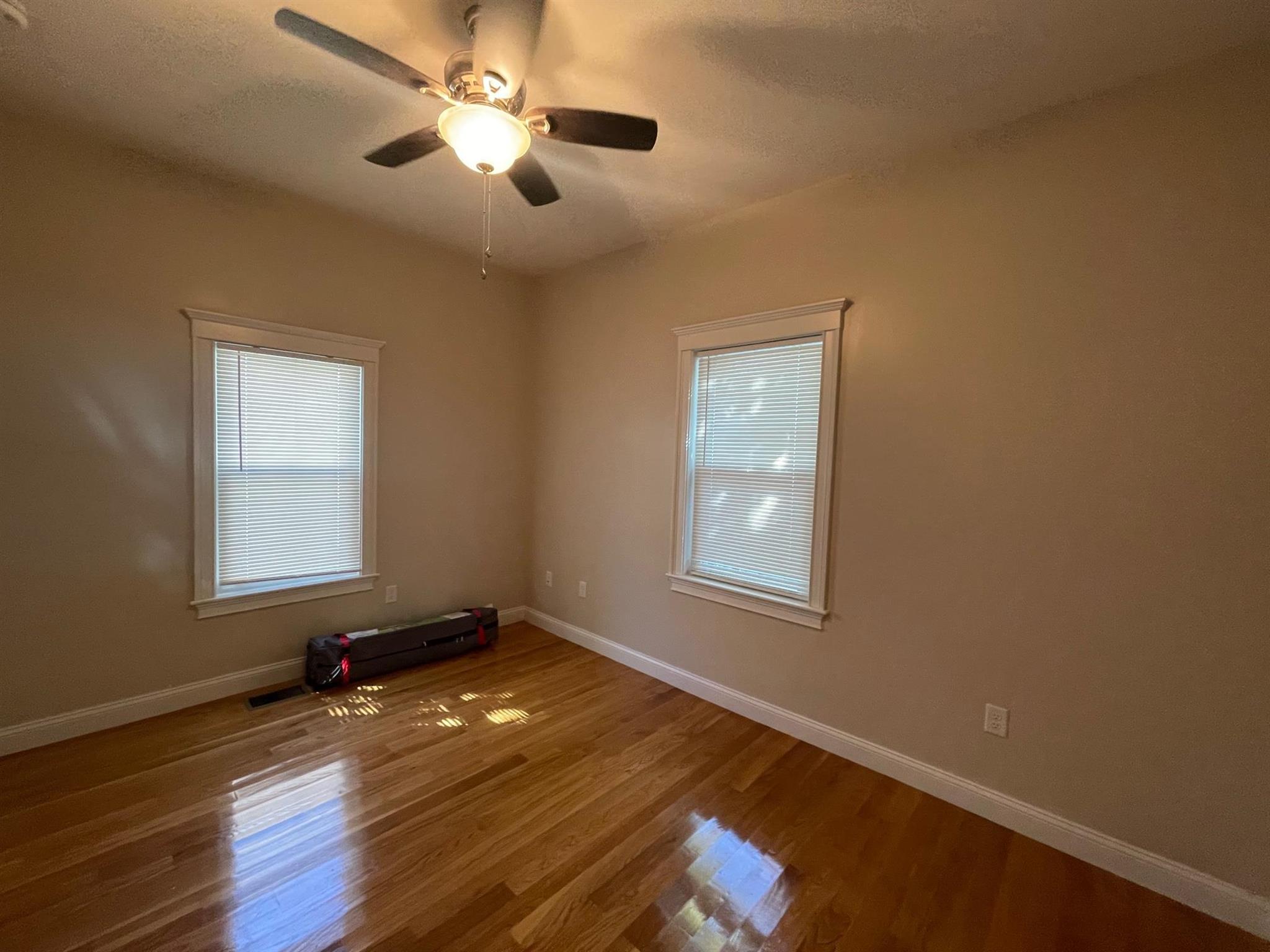 3 bed, 2 bath apartment for rent at 52 Albion St Unit 1, Medford — photo 5 of 21