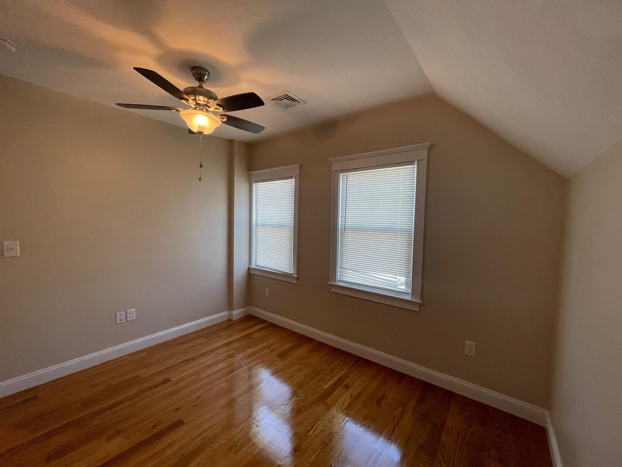 3 bed, 2 bath apartment for rent at 52 Albion St Unit 1, Medford — photo 14 of 21