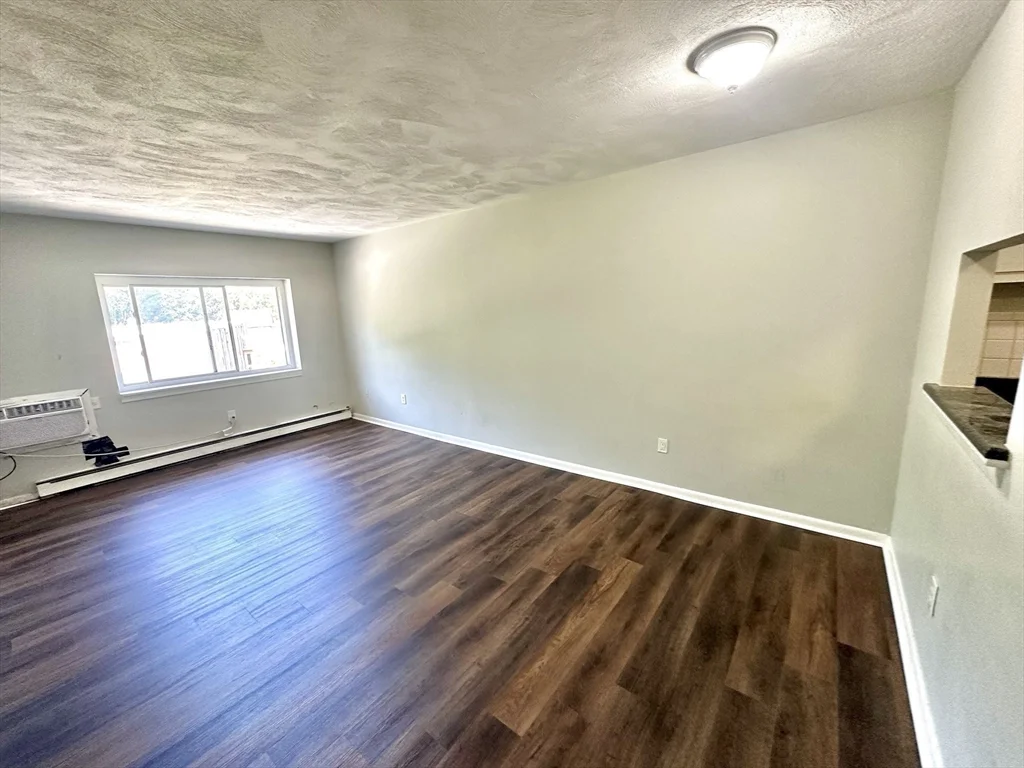 27 Willis St, Framingham