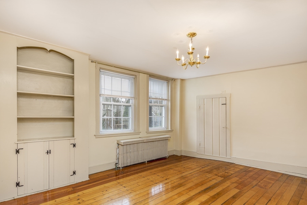 137 Washington, Old Town