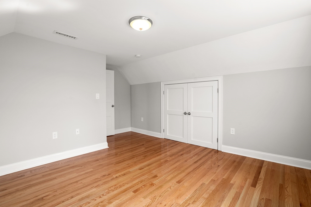 1 Orient Ave, Everett