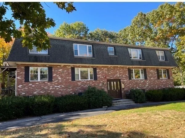 29 Sherman St, Foxboro
