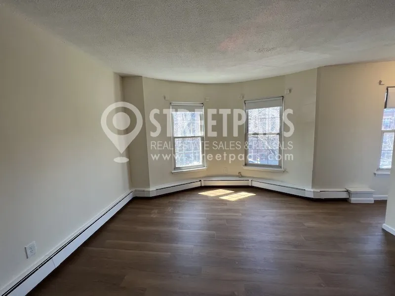 54 South Huntington Ave, Mission Hill