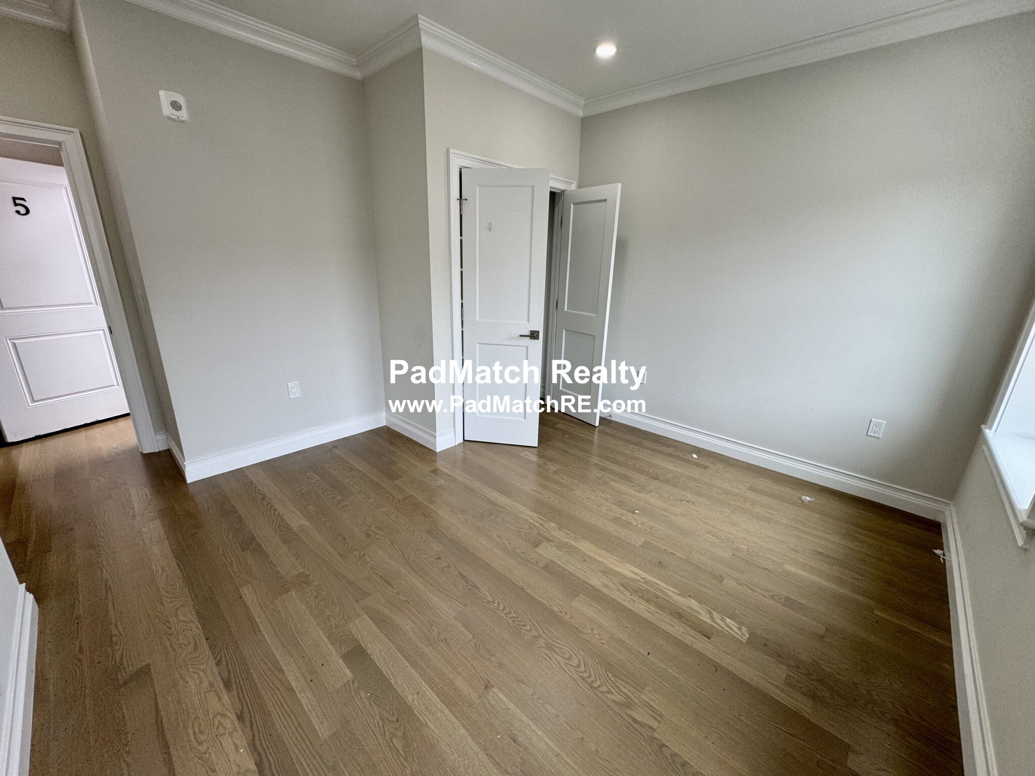 14 Mount Hood Rd, Brighton