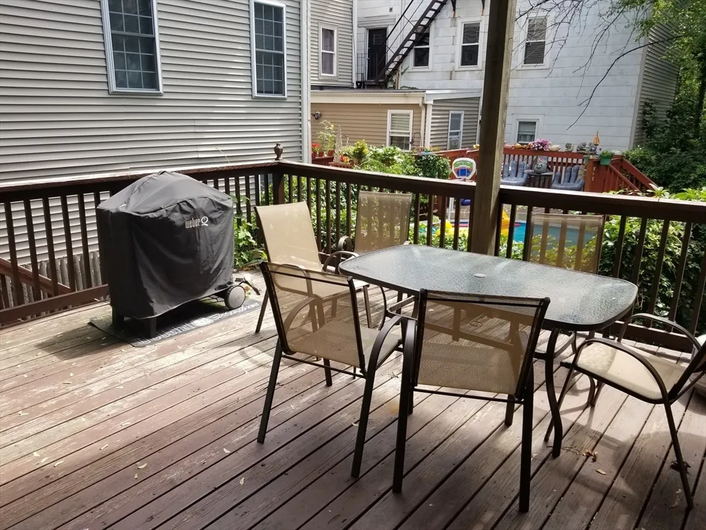 132 West 8th St, South Boston