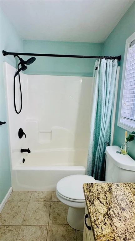 294 Hayden Rowe St, Hopkinton