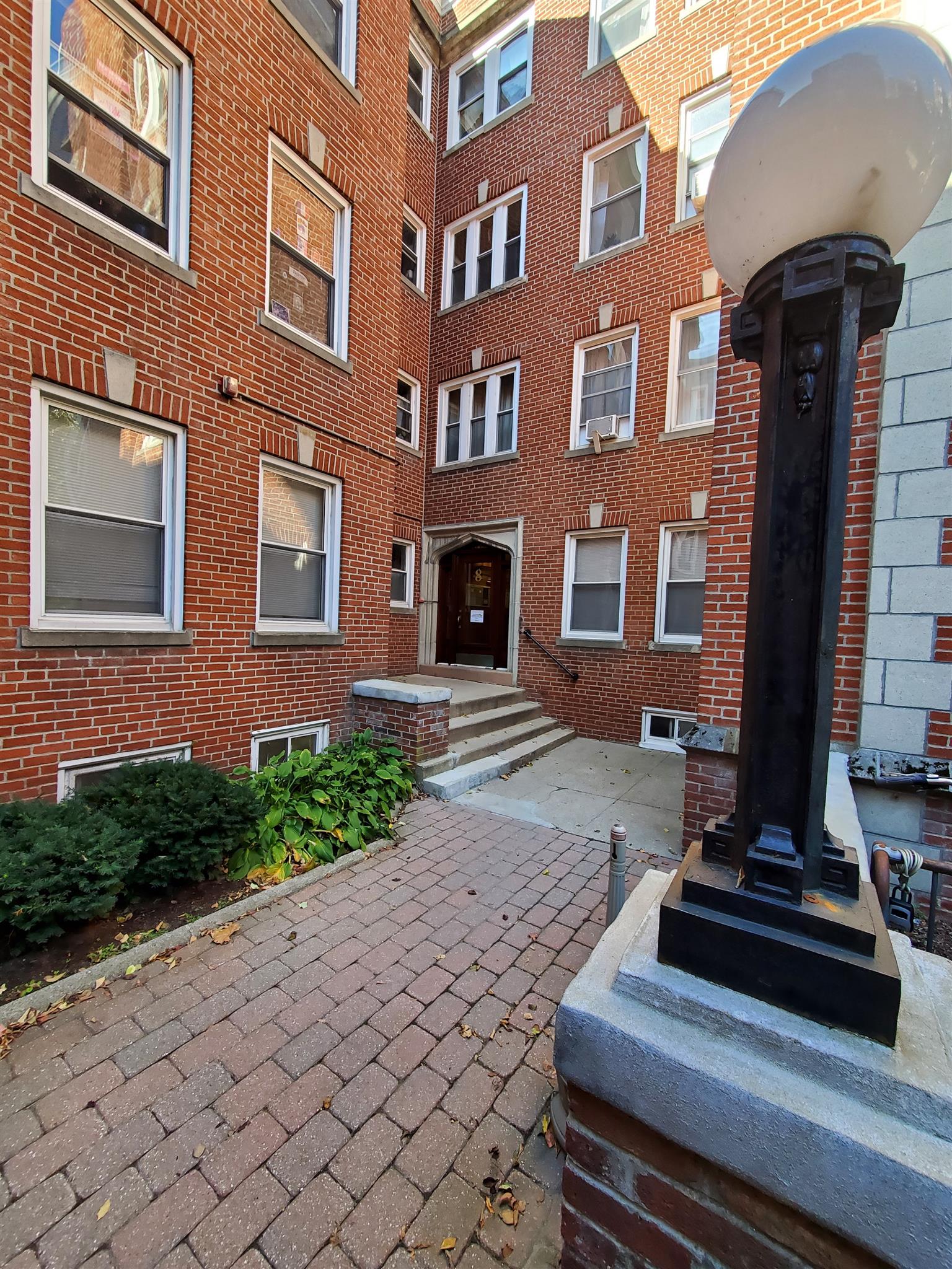 2 bed, 1 bath apartment for rent at 8 Craigie Cir Unit 36, Harvard Square — photo 18 of 20