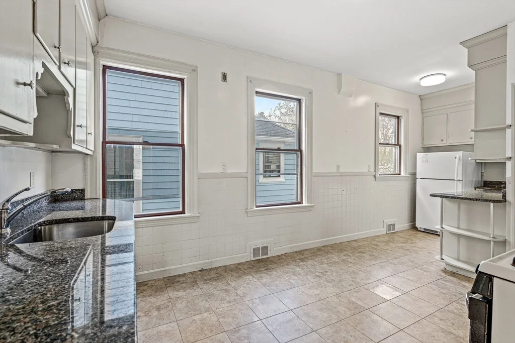 9 Marshall St, Medford