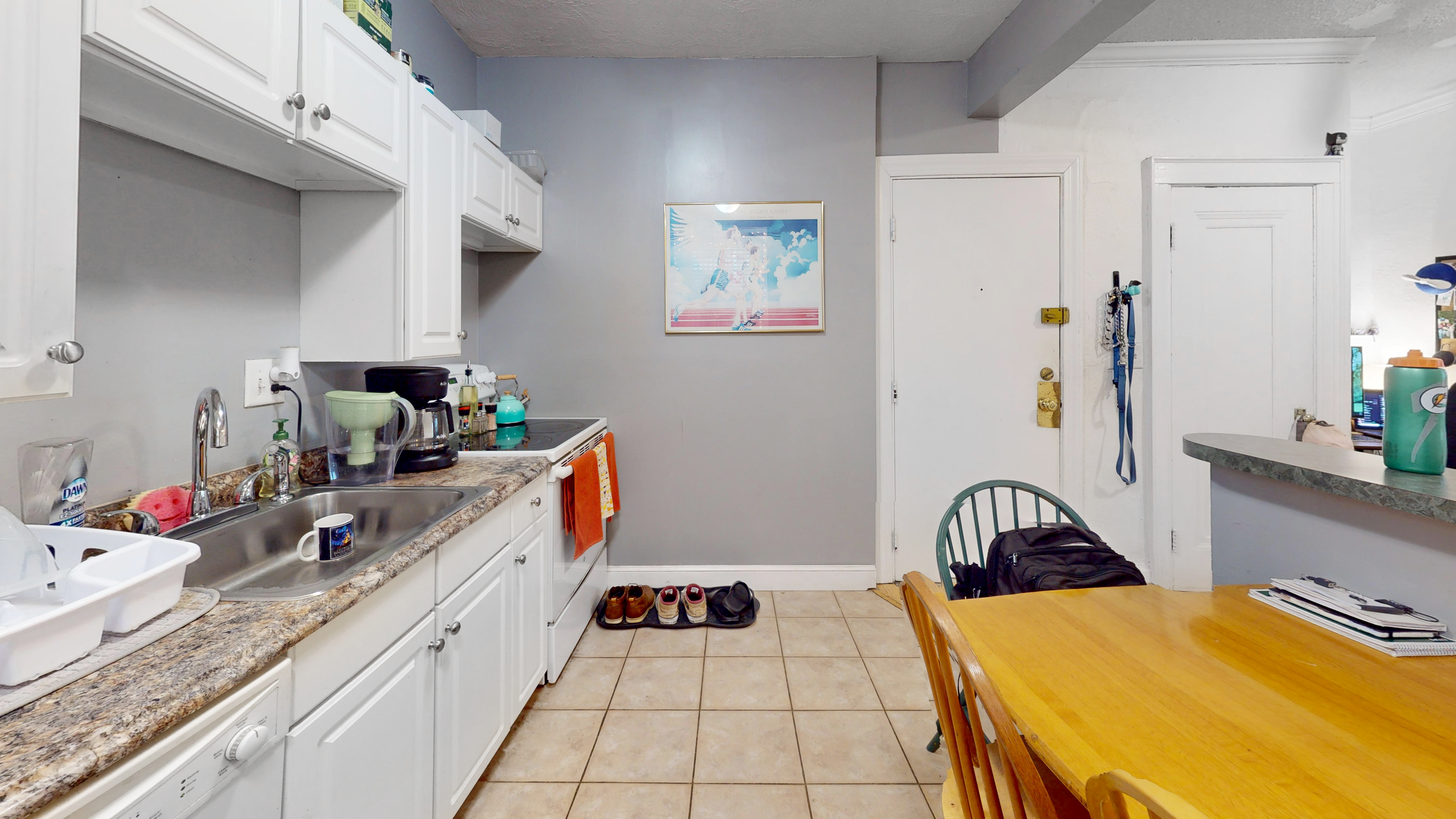 1 bed, 1 bath apartment for rent at 8 Chiswick Rd Unit 43, Brighton — photo 6 of 12