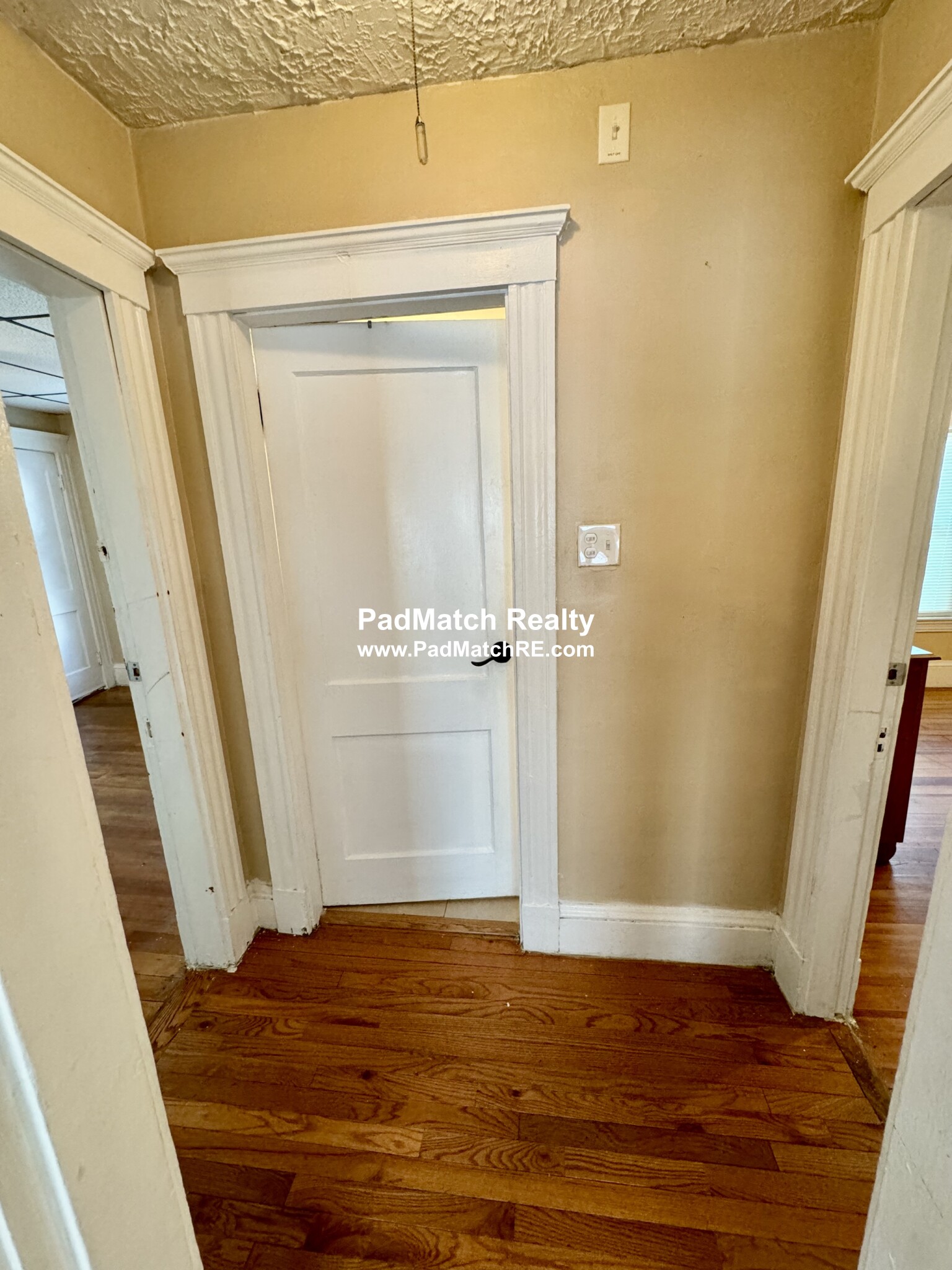 1024 North Shore Rd, Revere