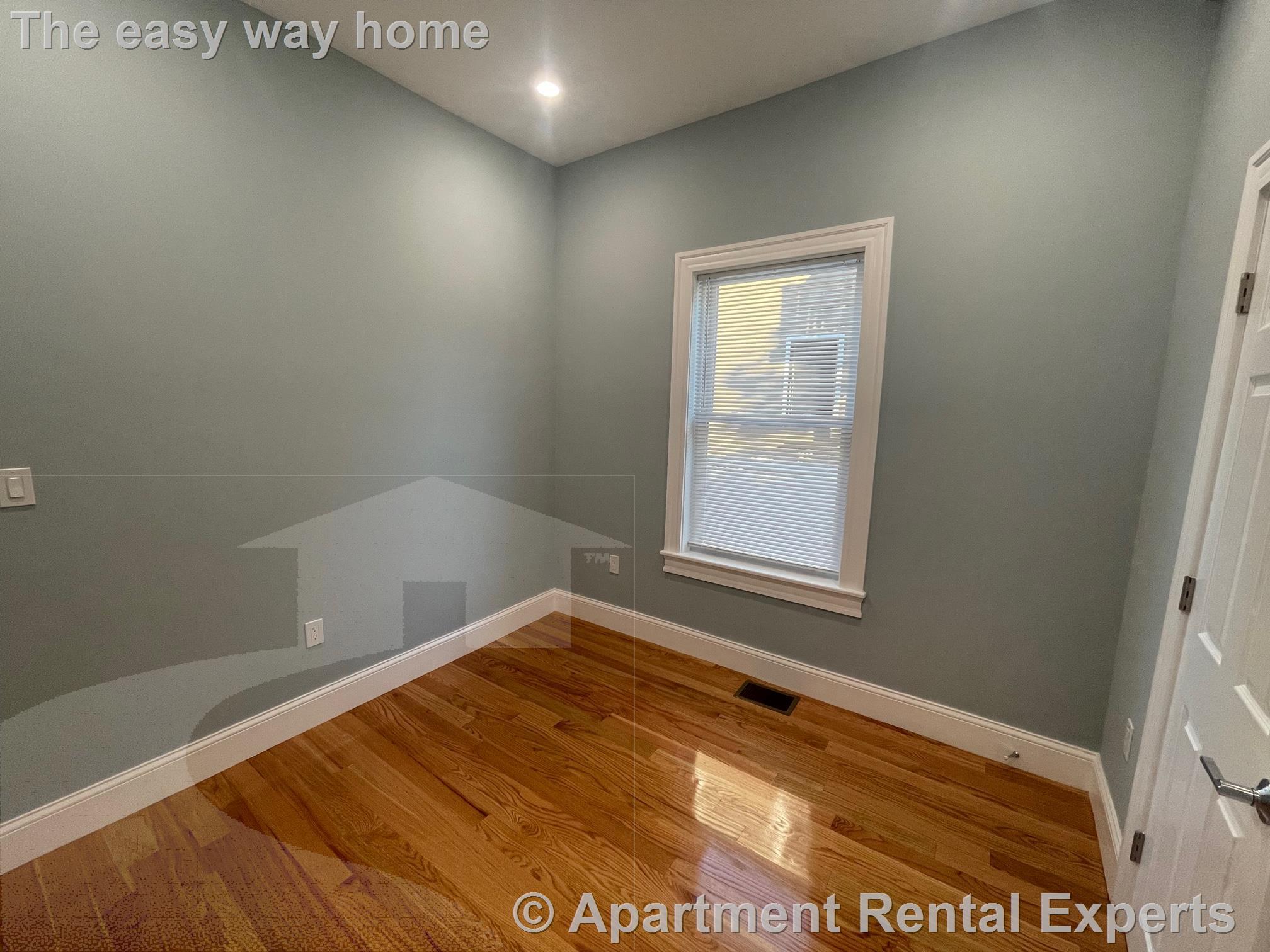 29 Alpine St, Davis Square