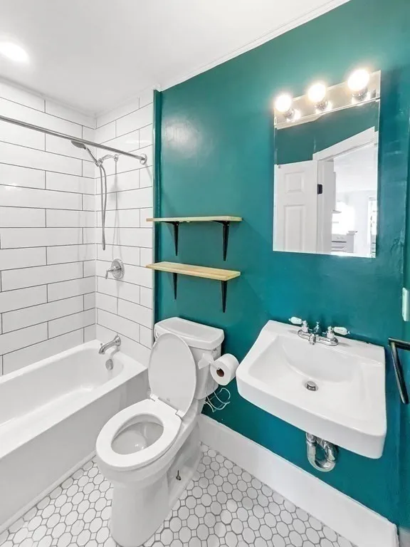 166 Cottage St, East Boston