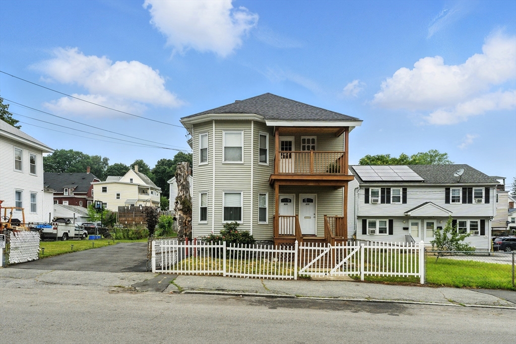 439 Lowell St, Lawrence