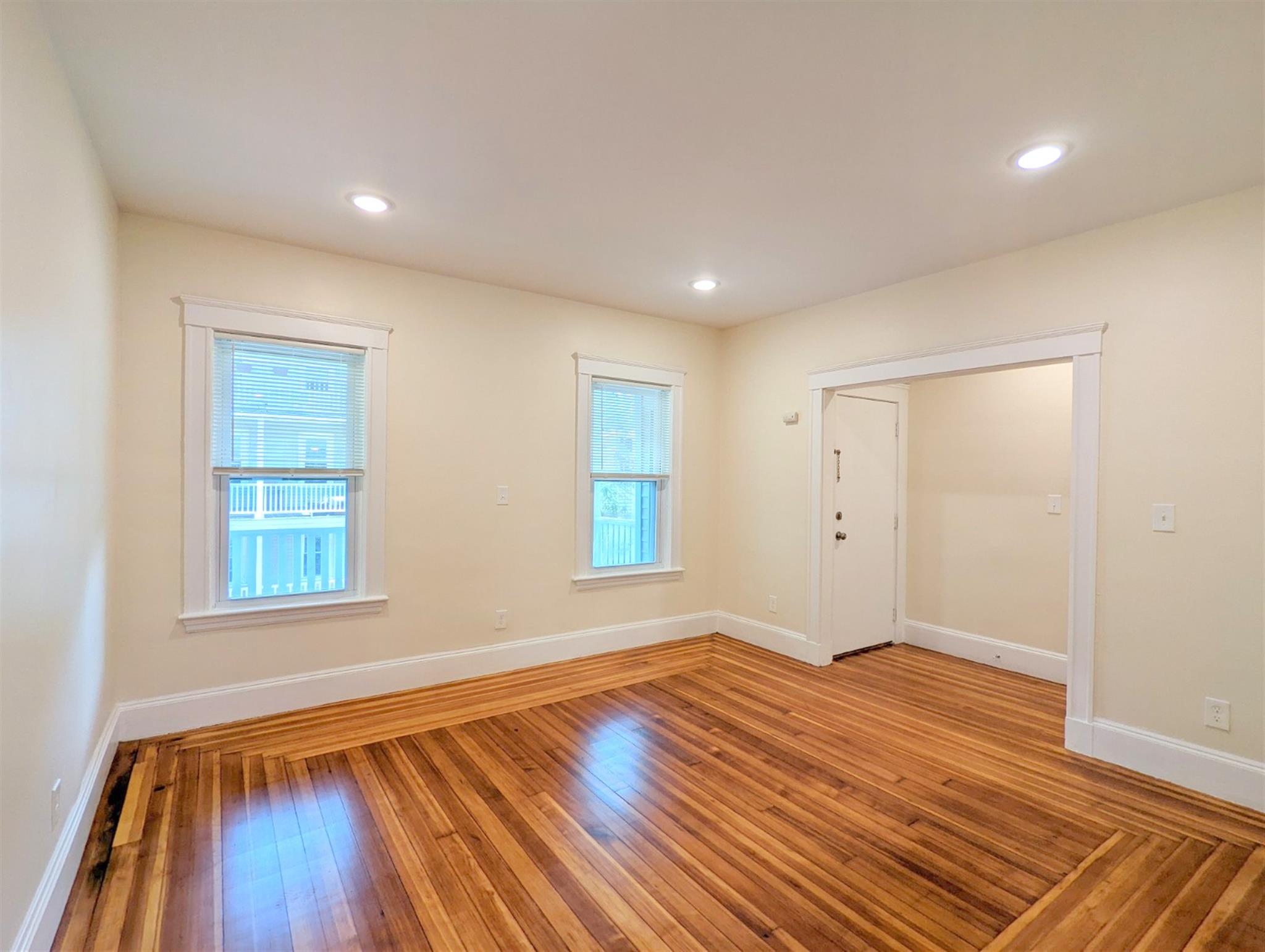 3 bed, 2 bath apartment for rent at 10 Lowell Cir Unit 2, Porter Square — photo 5 of 22
