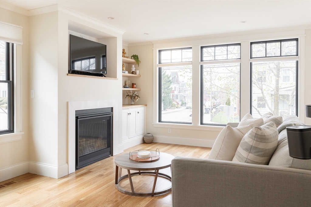 346 Walden St, Neighborhood 9