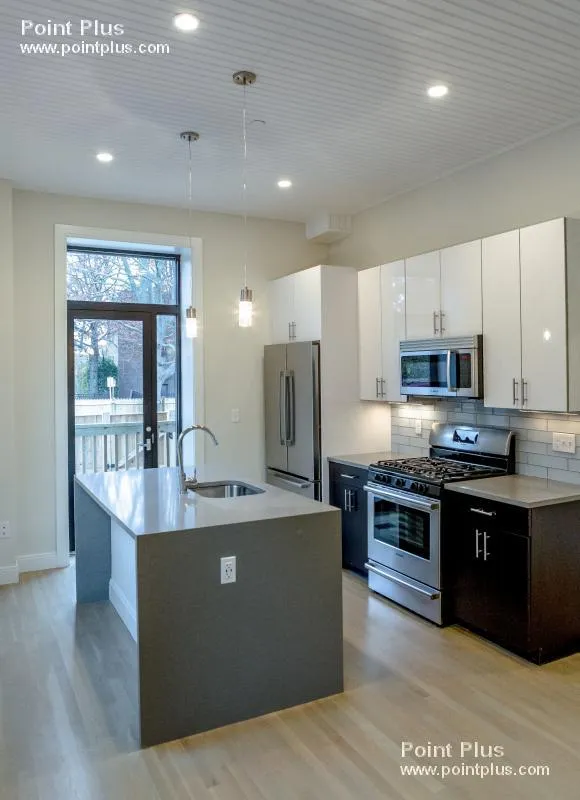 11 Newcomb St, Roxbury